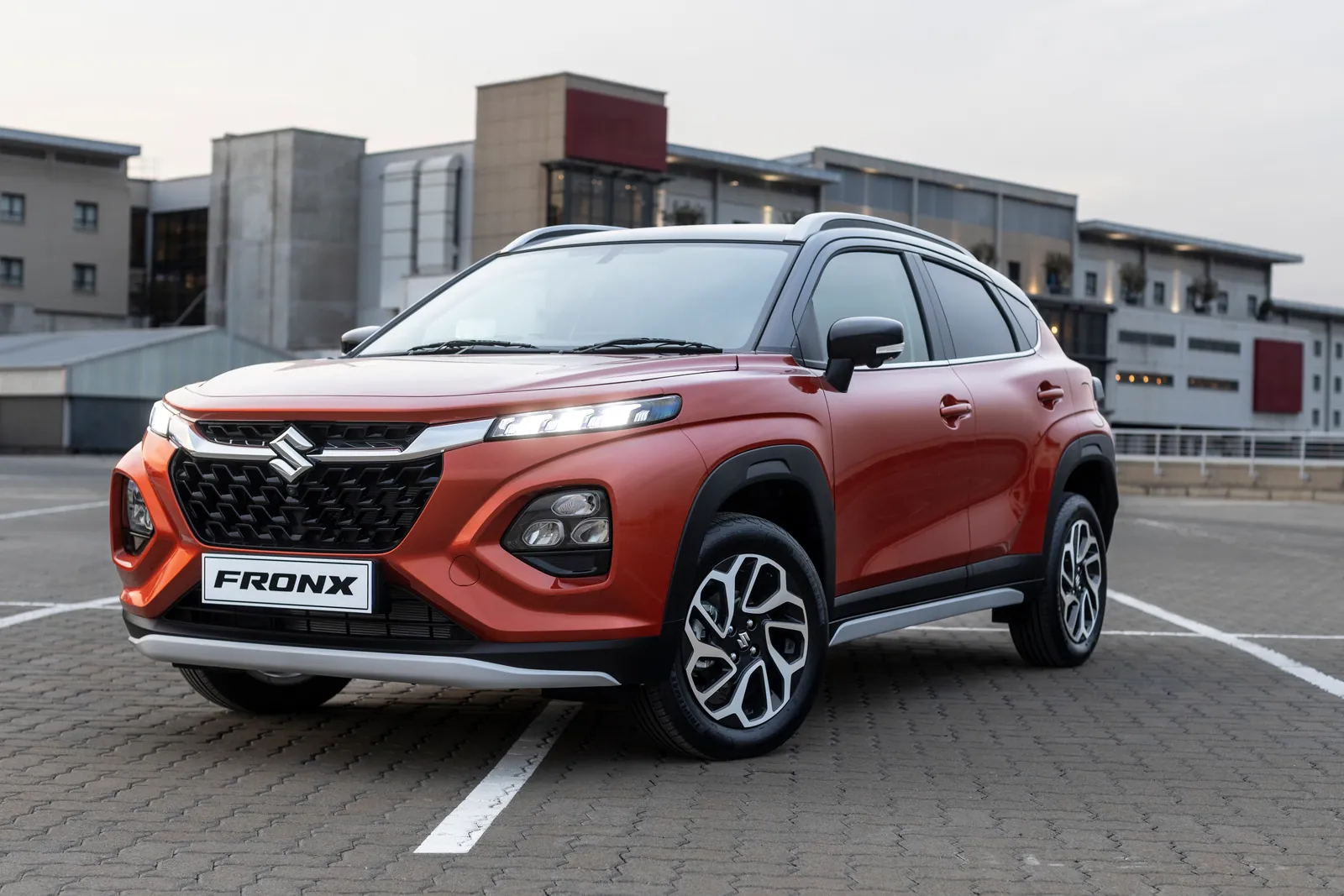 Suzuki Fronx, front three-quarter