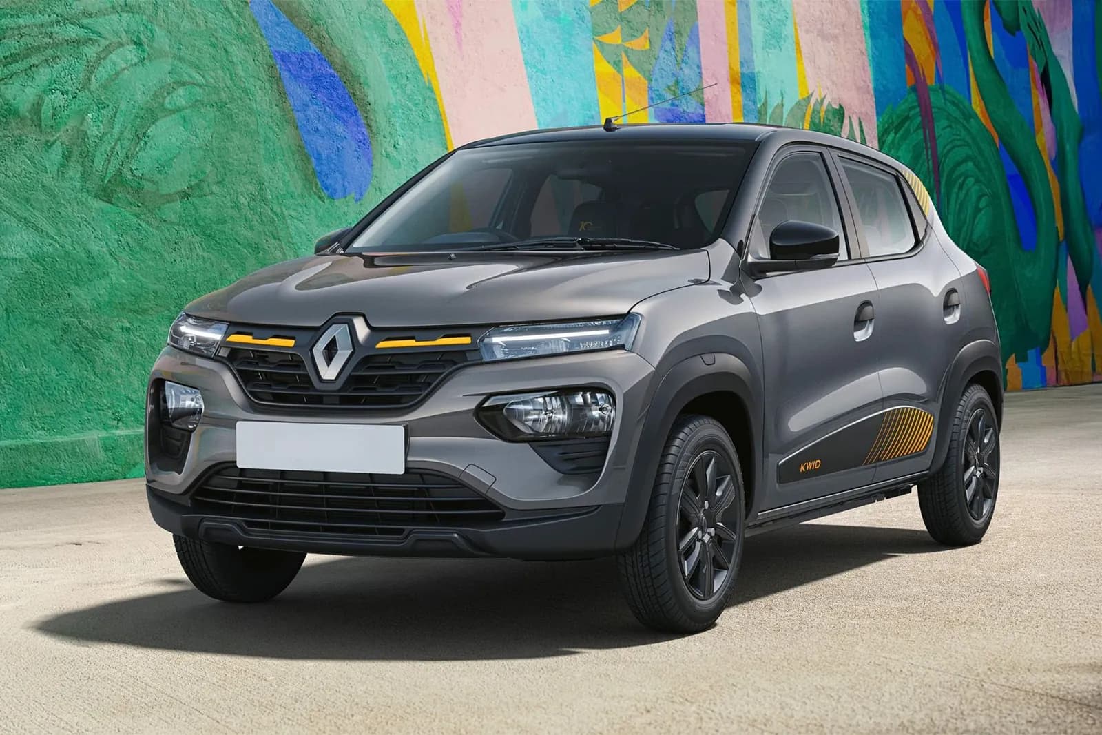 Renault Kwid Limited Edition, front three-quarter