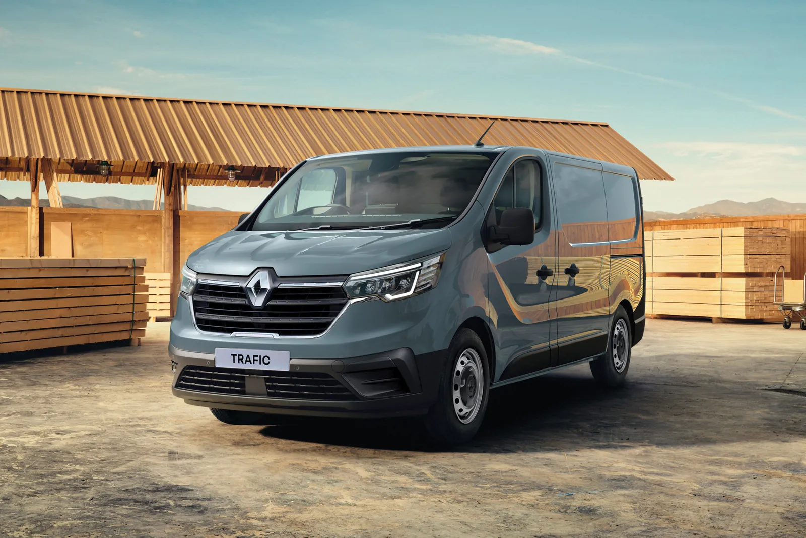 Renault Trafic Panel Van, front three-quarter