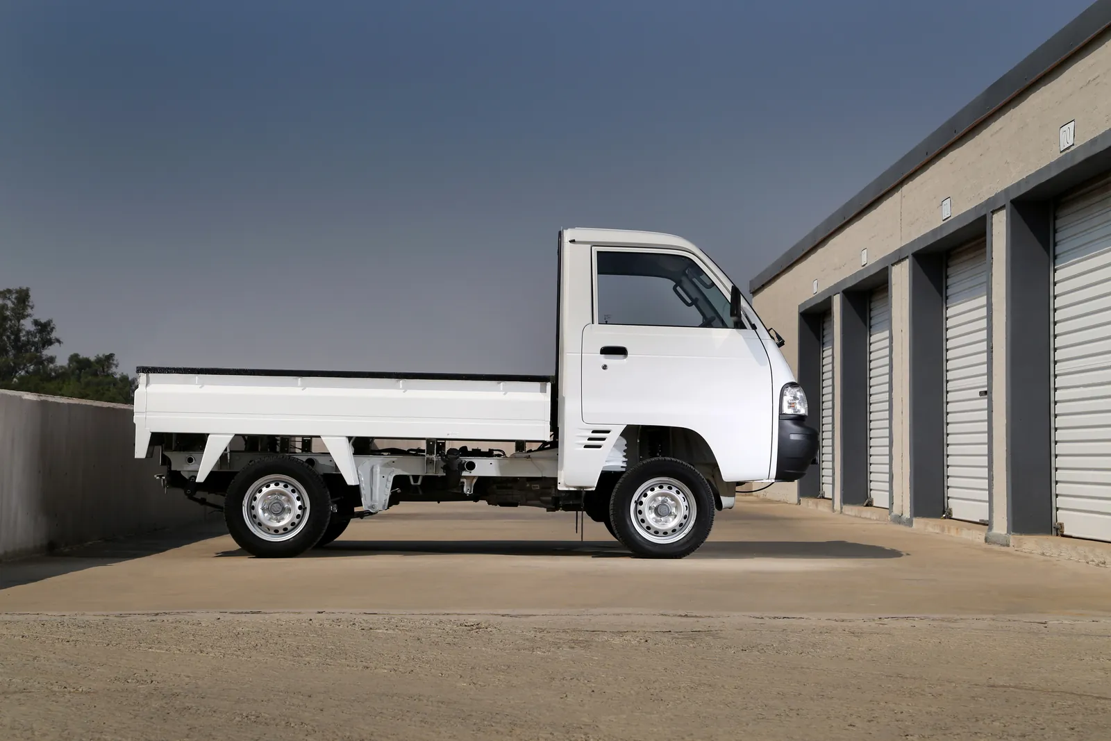 Suzuki Super Carry, side