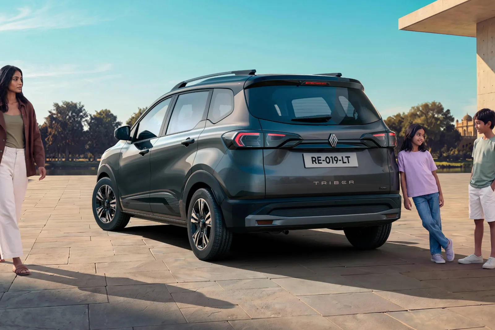 Renault Triber, rear three-quarter