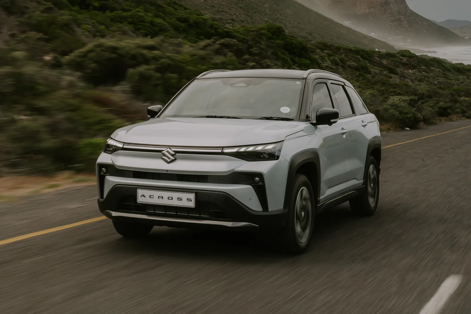 Suzuki Across, front three-quarter