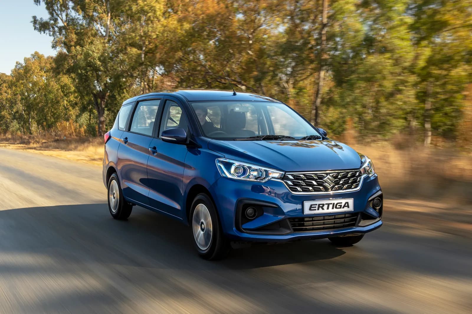 Suzuki Ertiga, front three-quarter