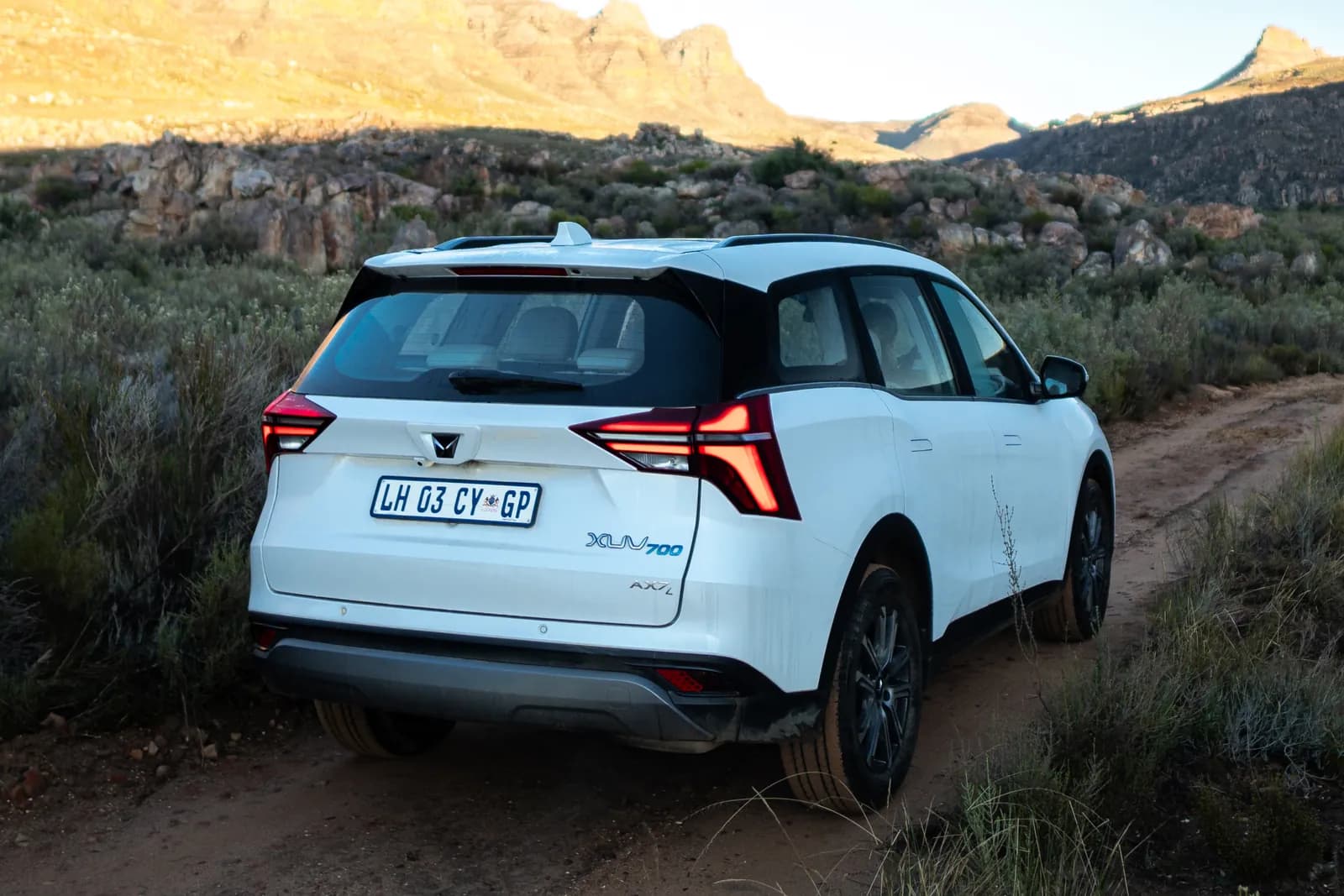 Mahindra XUV700, rear three-quarter