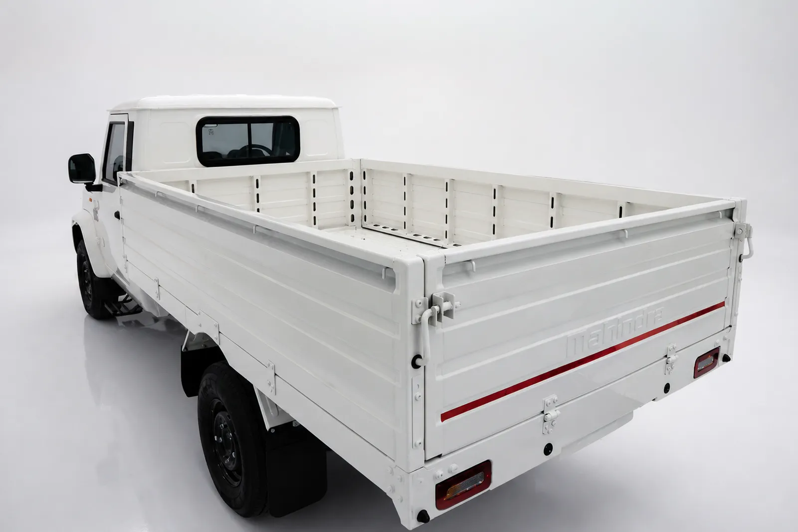 Mahindra Bolero MaXX, load bay