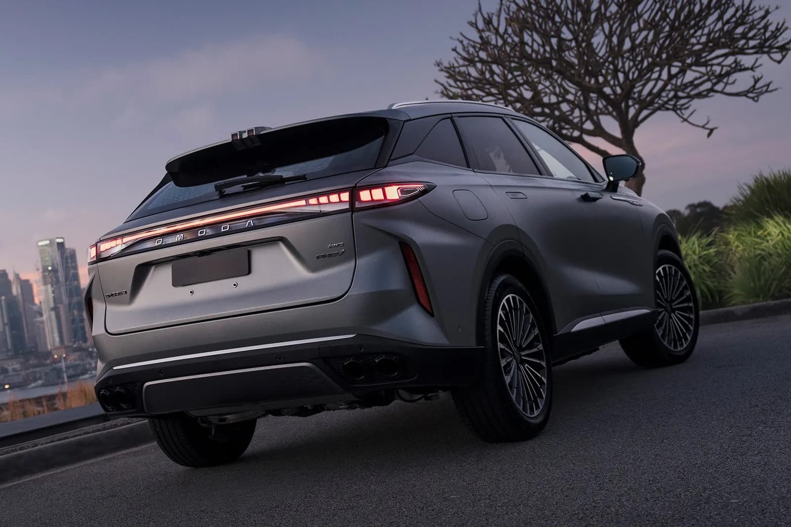Omoda C9 SHS, rear three-quarter
