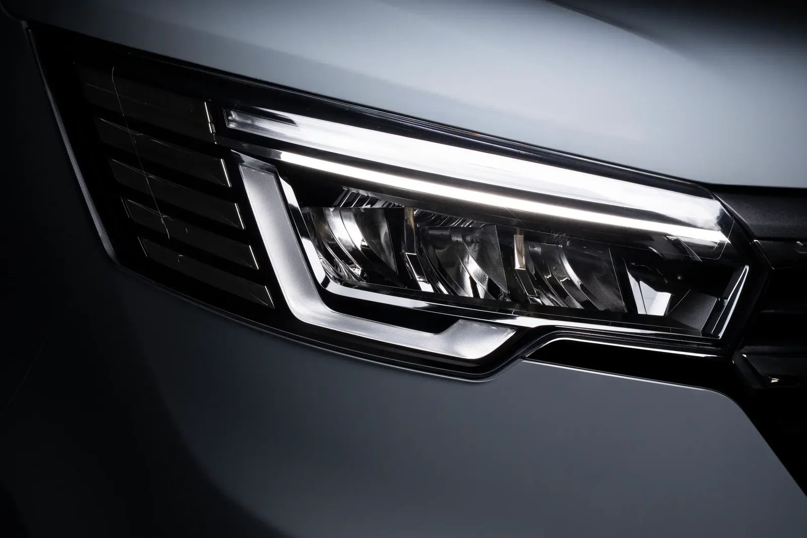 Renault Trafic Passenger, lights