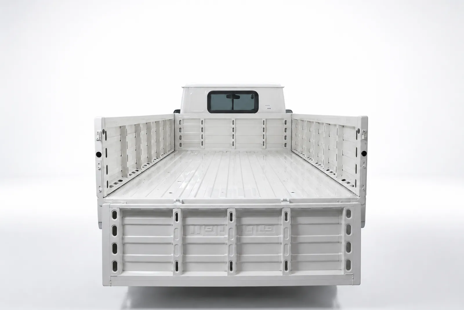 Mahindra Bolero MaXX, load bay