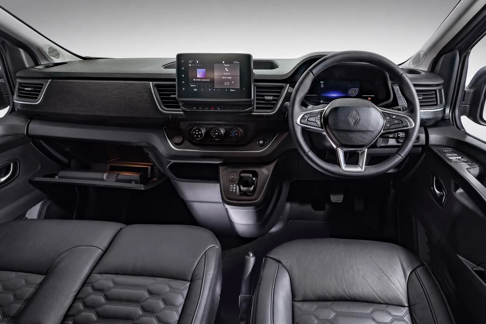 Renault Trafic Passenger, dashboard