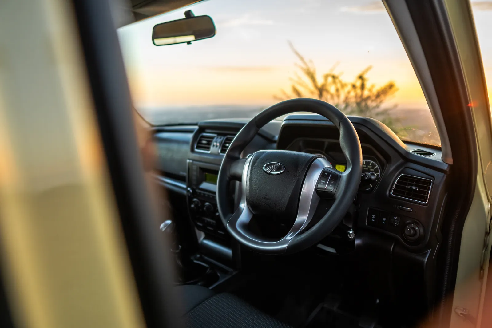 Mahindra Pik-Up Single Cab, dashboard