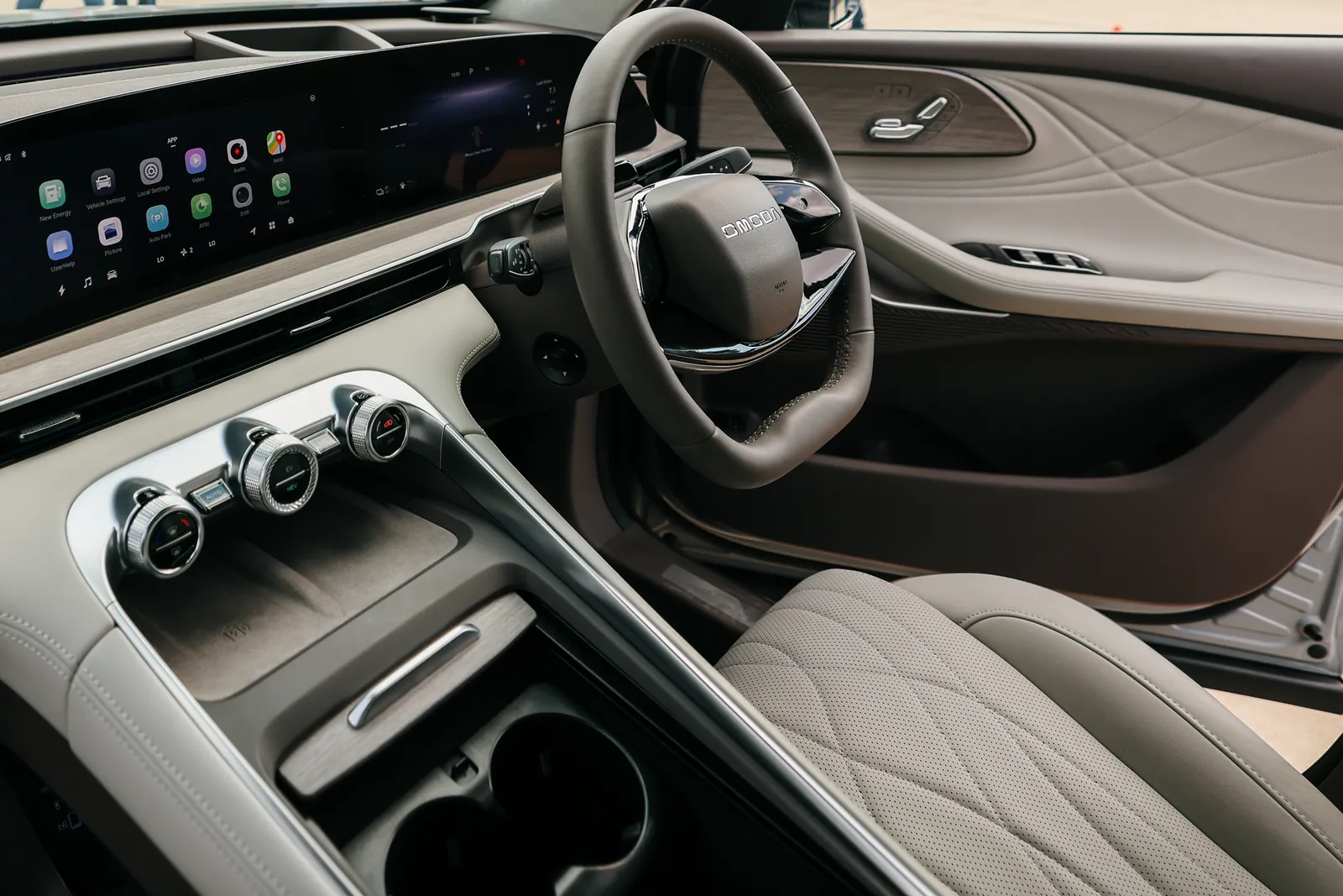 Omoda C9 SHS, dashboard