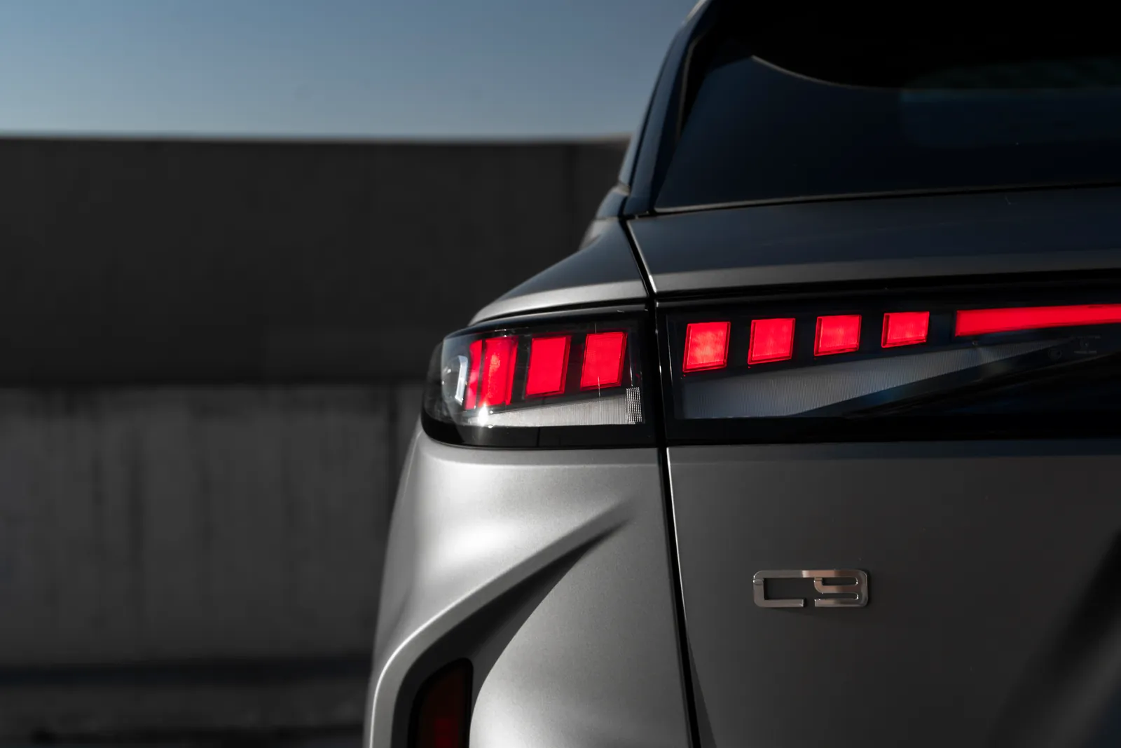 Omoda C9, lights