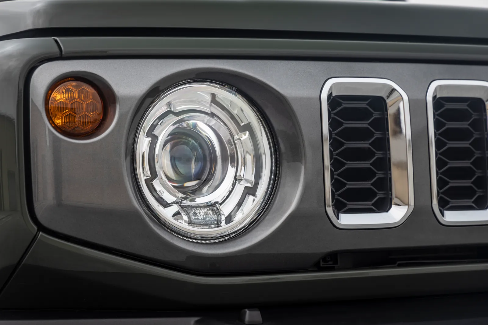 Suzuki Jimny 5-Door, lights