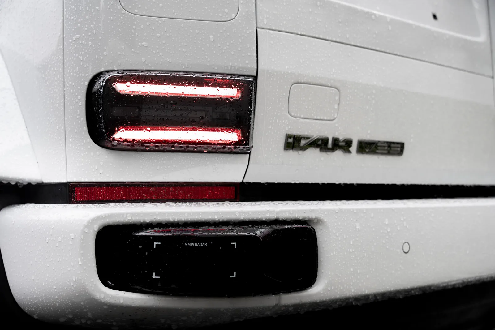 iCAUR V23, lights
