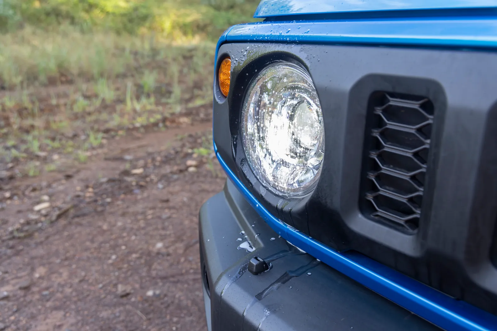 Suzuki Jimny, lights