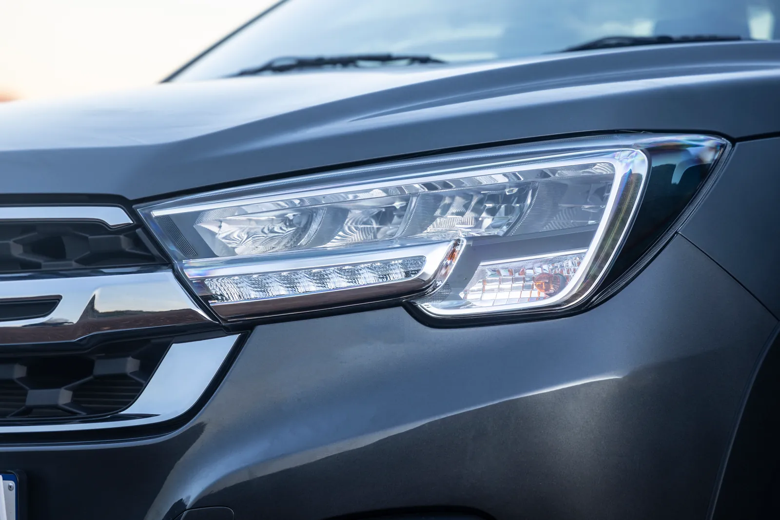 Suzuki XL6, lights