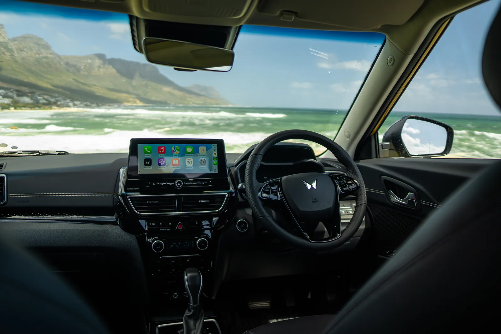 Mahindra XUV 3XO, dashboard