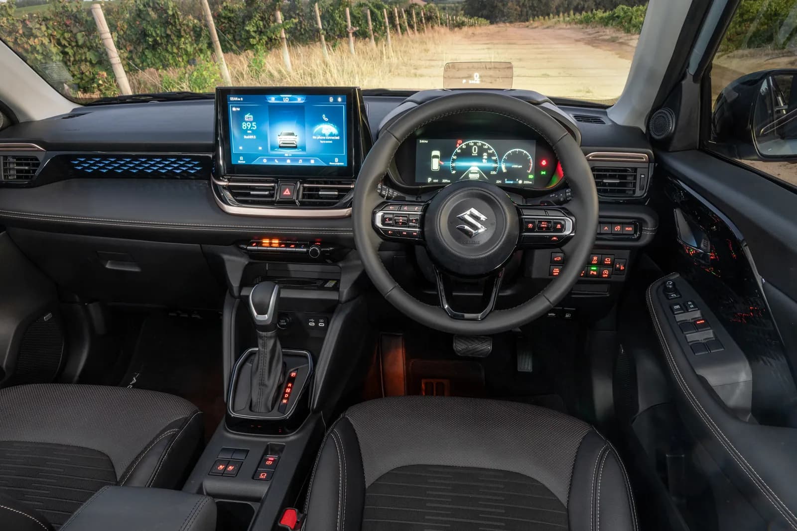 Suzuki Across, dashboard