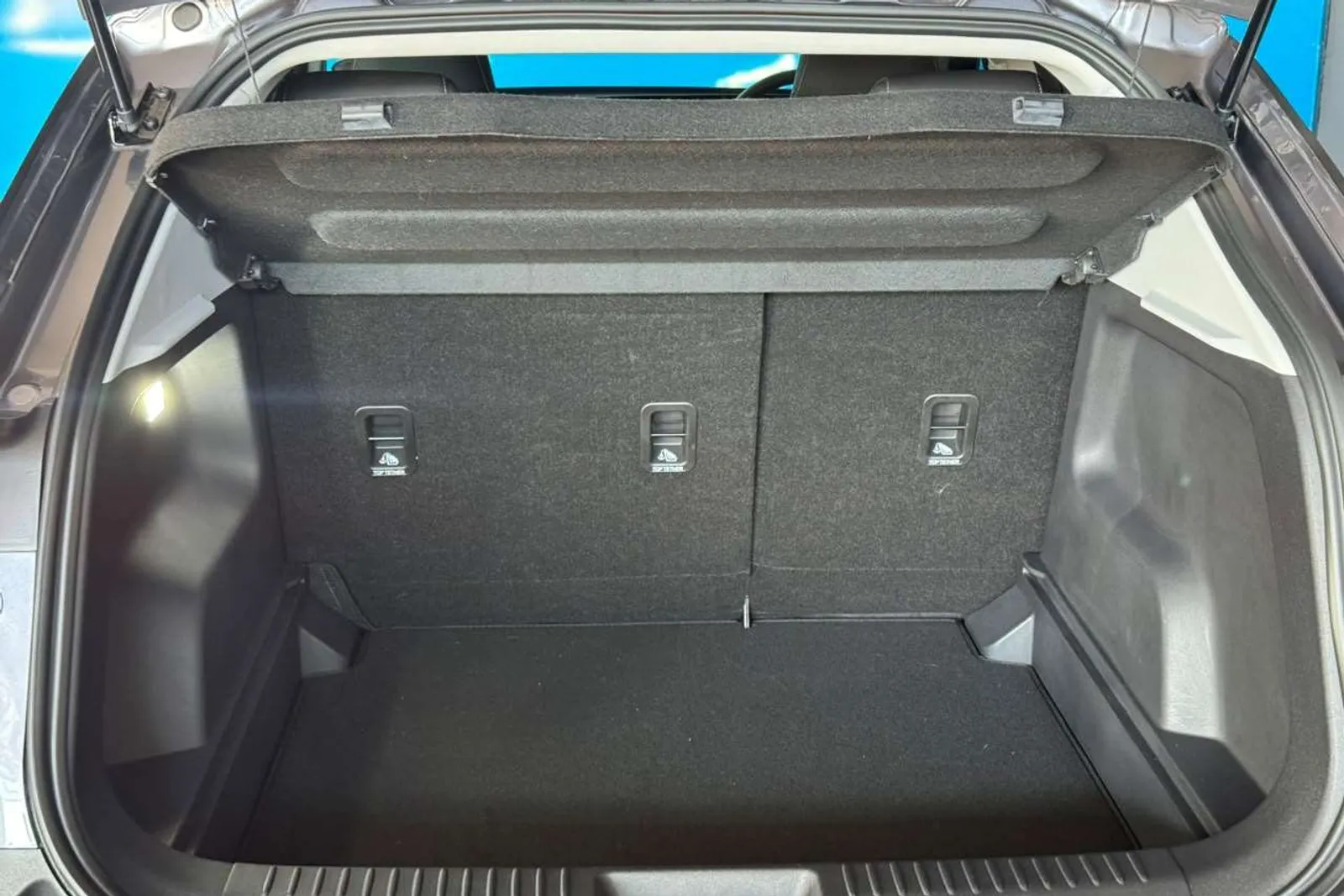 Omoda C5 X, boot