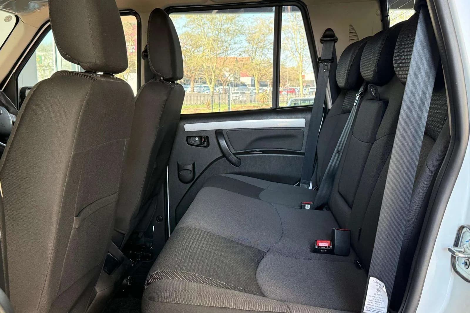 Mahindra Pik-Up Double Cab, rear seats