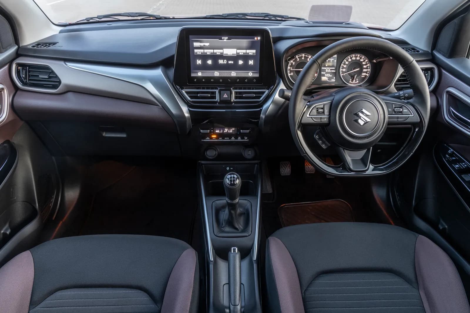 Suzuki Fronx, dashboard