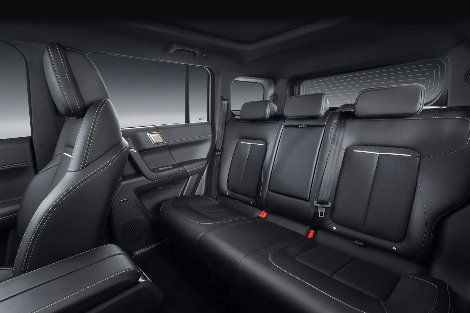 iCAUR 03T, rear seats