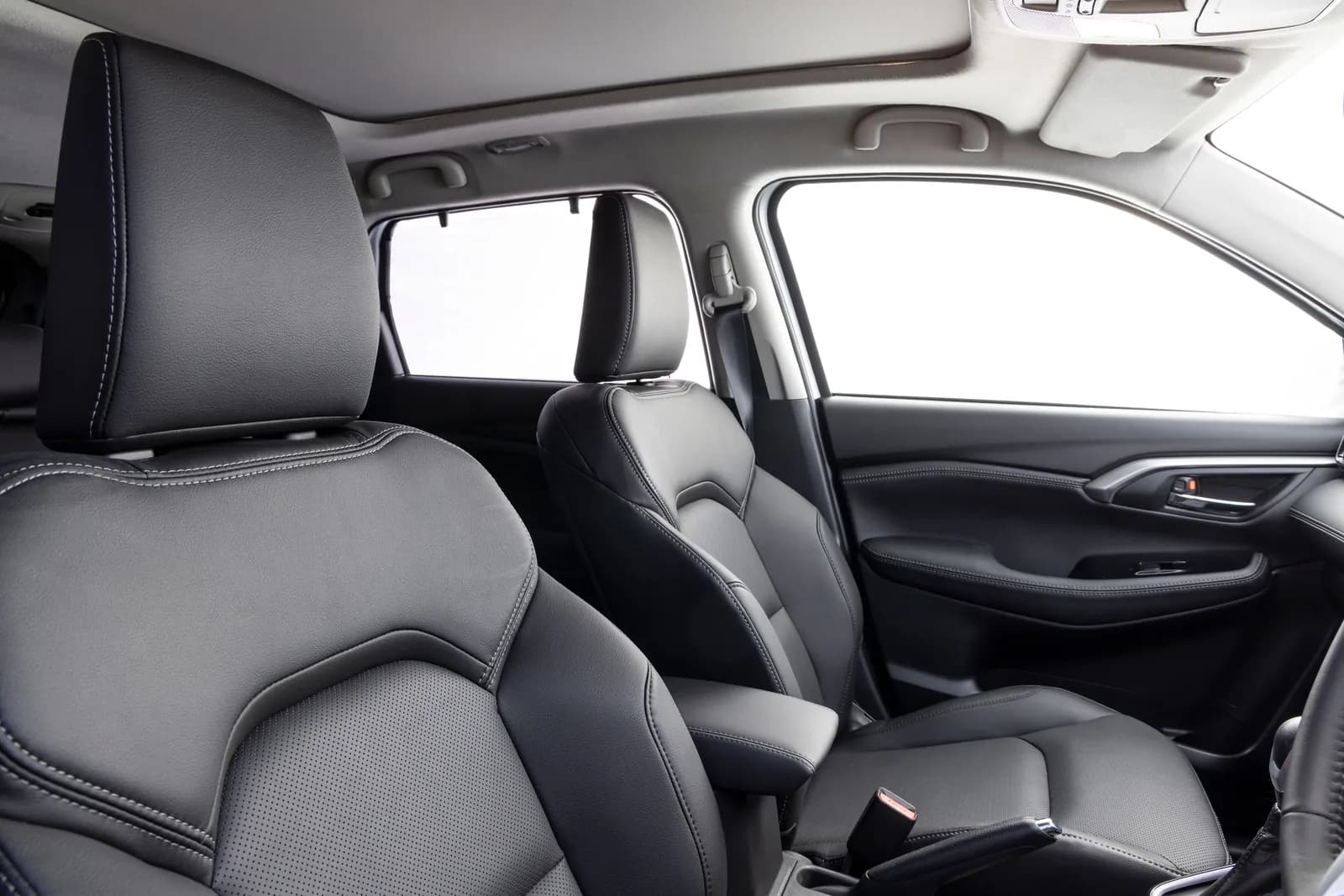 Suzuki Grand Vitara, front seats