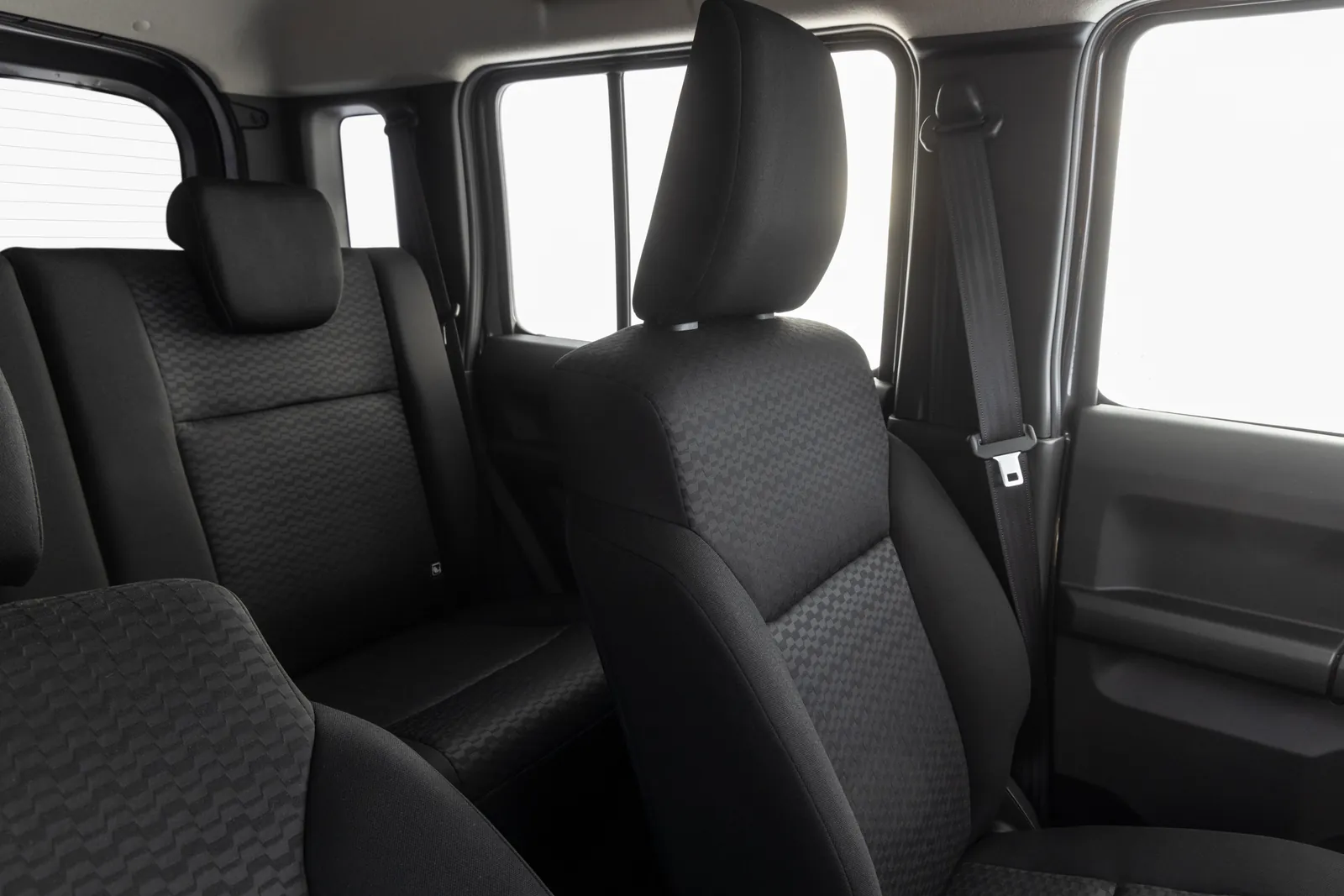 Suzuki Jimny 5-Door, front seats