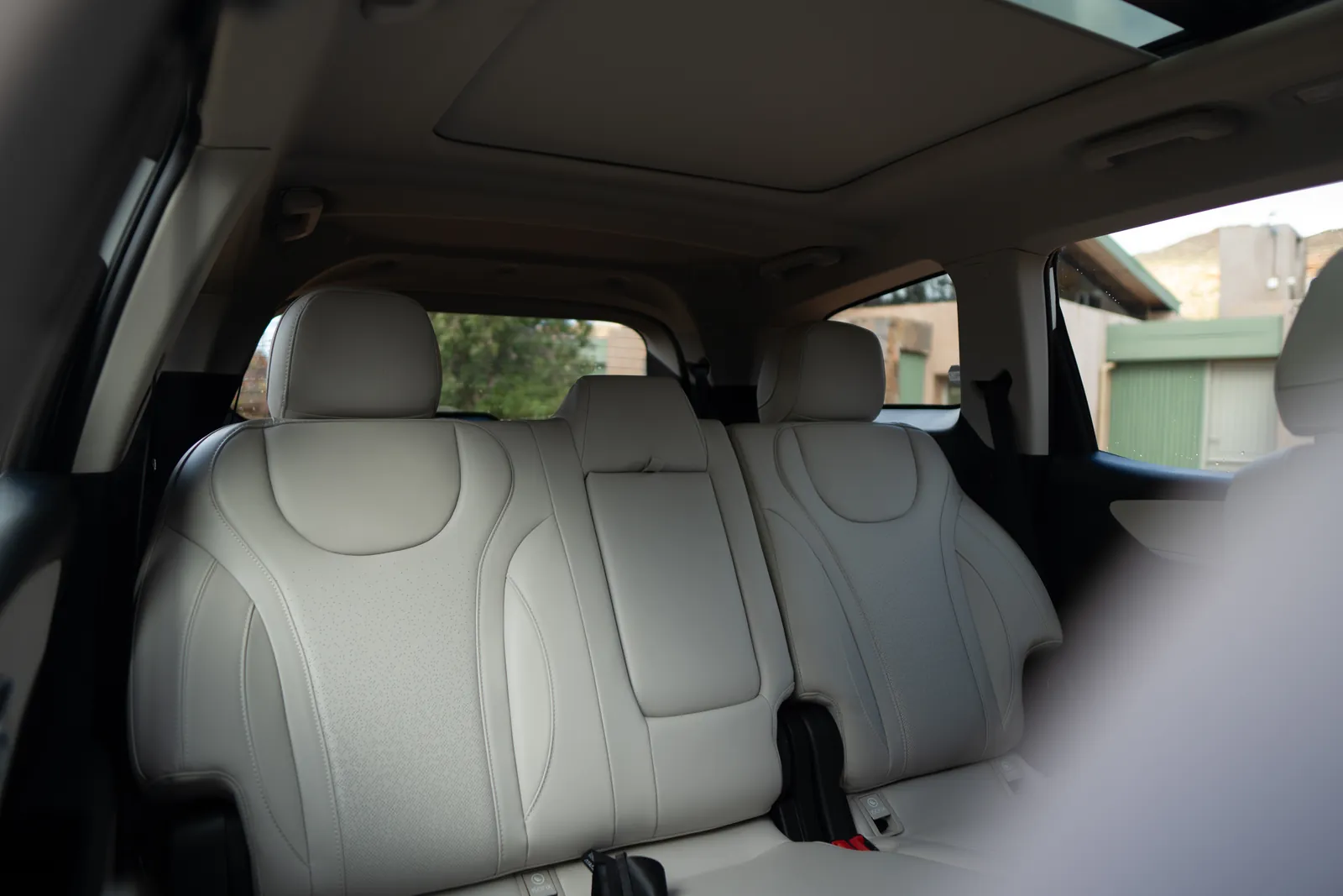 Mahindra XUV700, rear seats