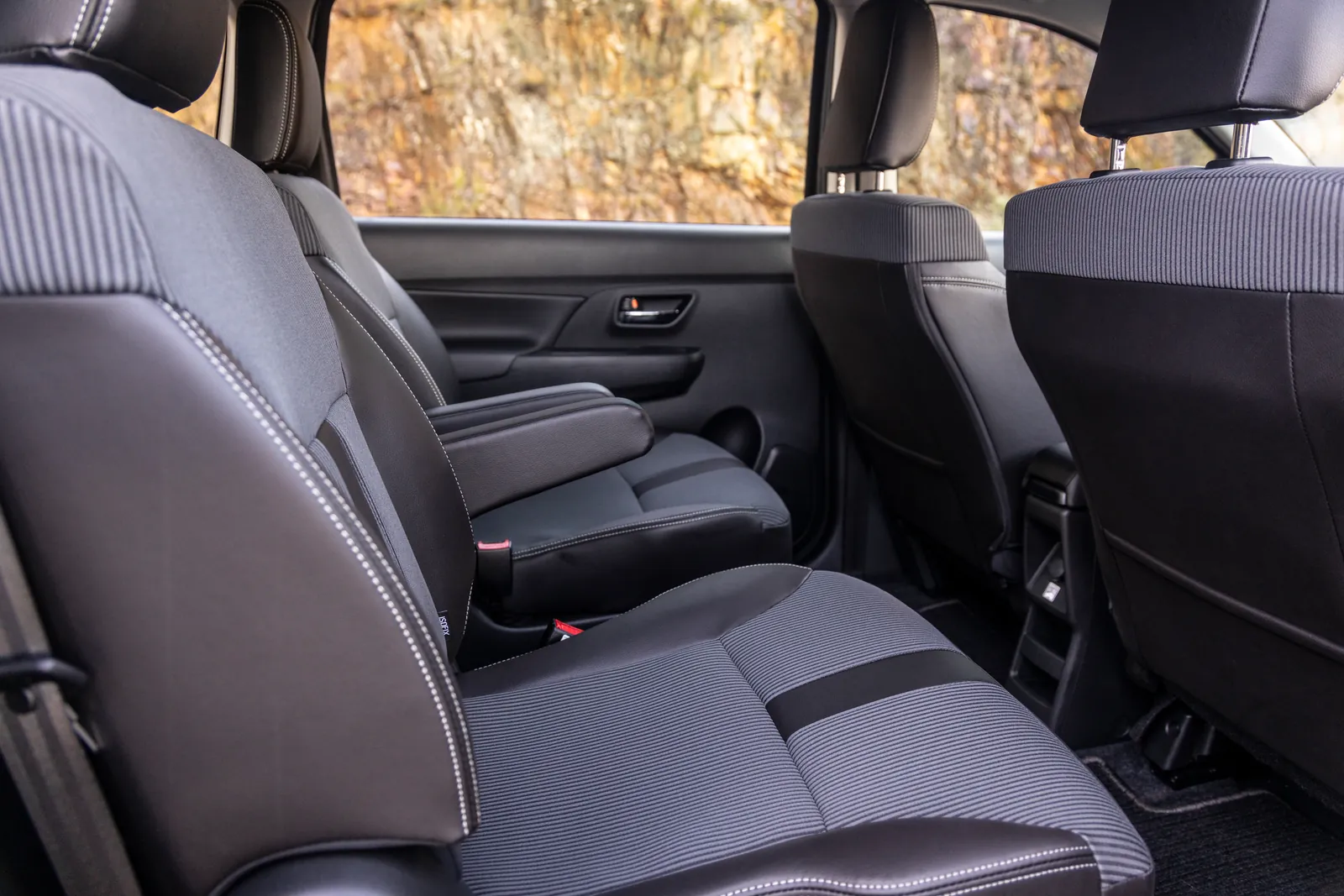 Suzuki XL6, rear seats