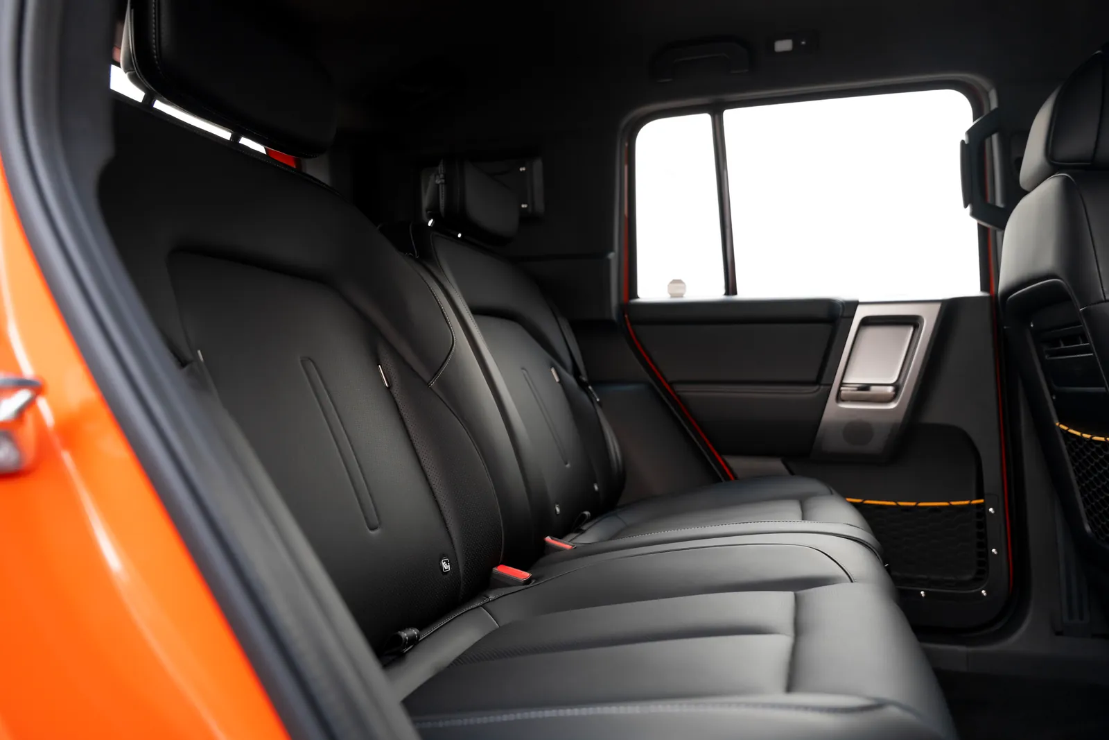 iCAUR V23, rear seats