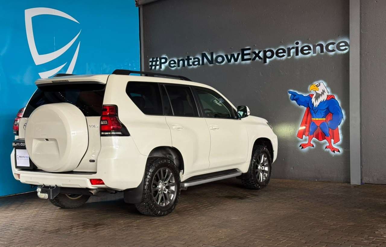 2018 Toyota Prado, image 4 of 16