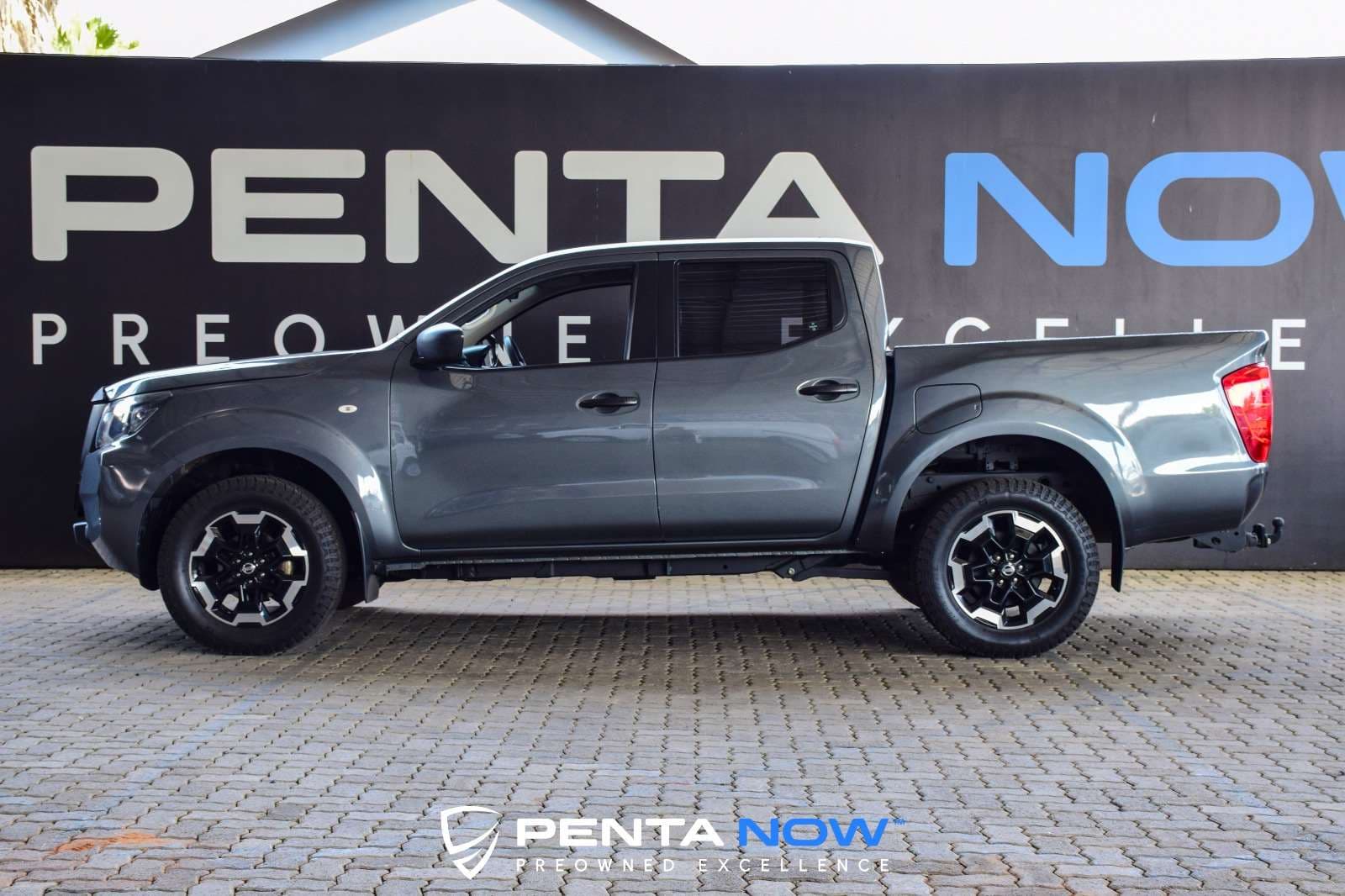 2021 Nissan Navara, image 4 of 16