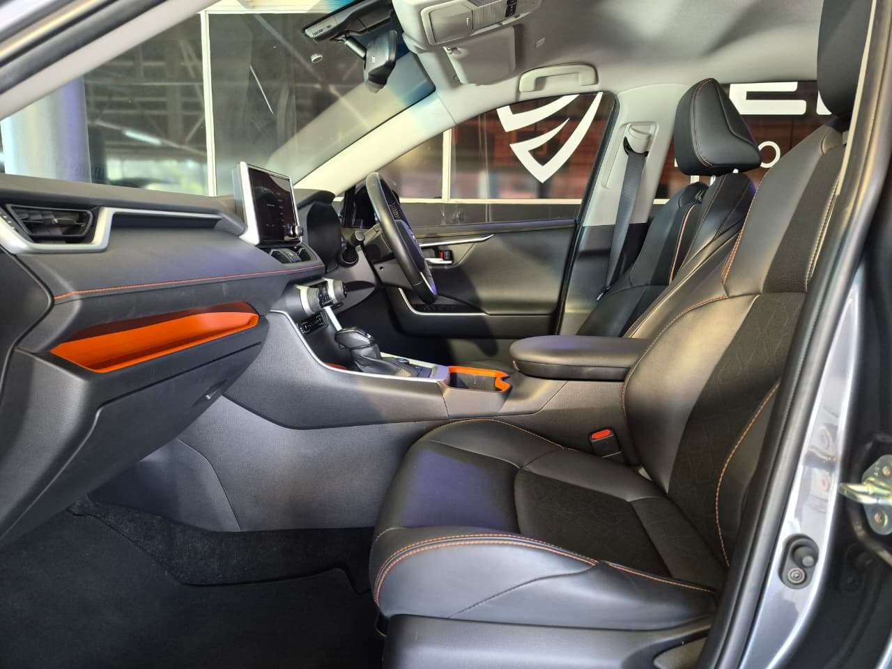2023 Toyota Rav 4, image 11 of 16