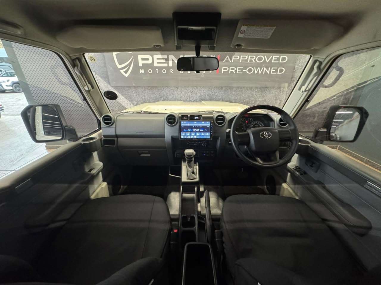 2026 Toyota Land Cruiser Pick Up, image 10 of 15