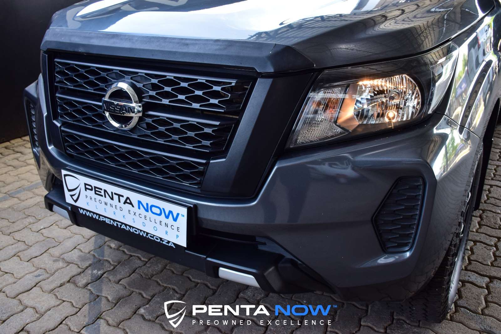 2021 Nissan Navara, image 10 of 16