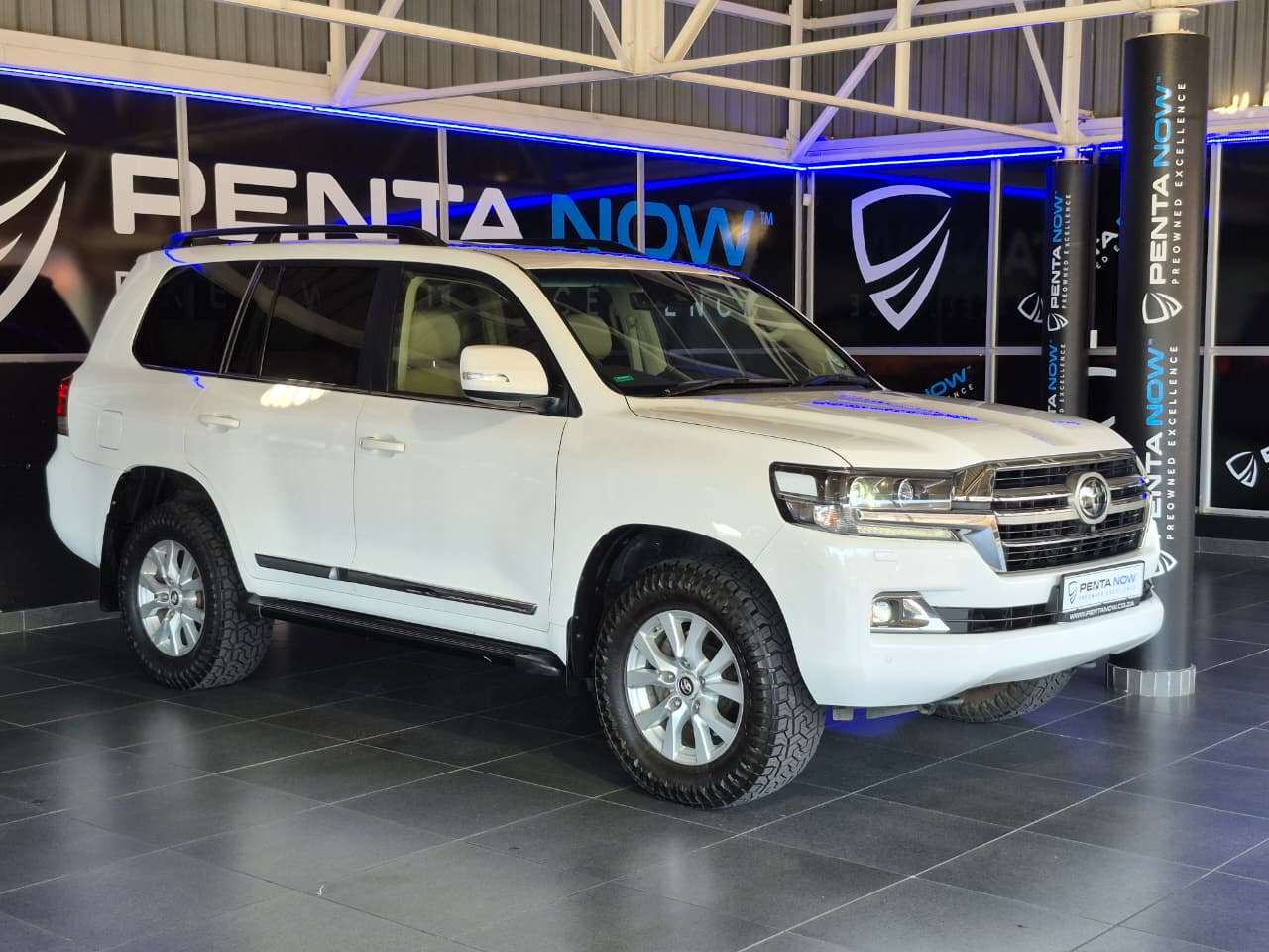 2019 Toyota Lc200, image 3 of 16