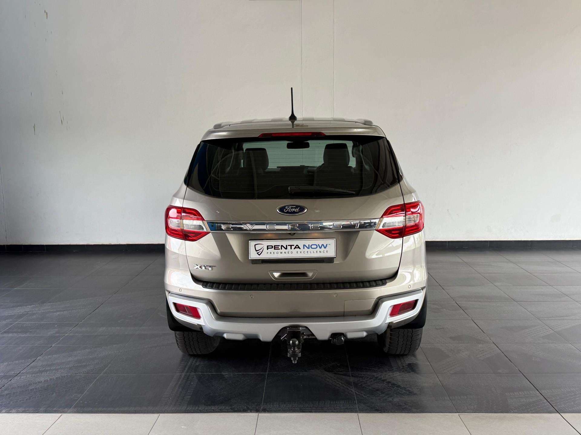 2018 Ford Everest, image 7 of 16
