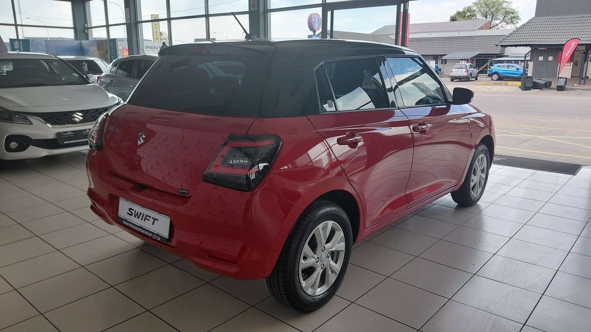 2026 Suzuki Swift, image 3 of 8