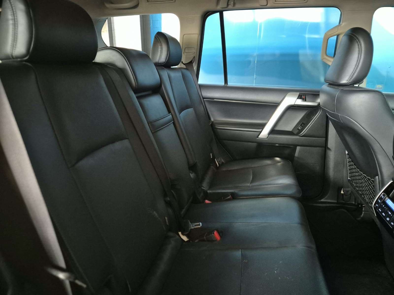 2018 Toyota Prado, image 15 of 16