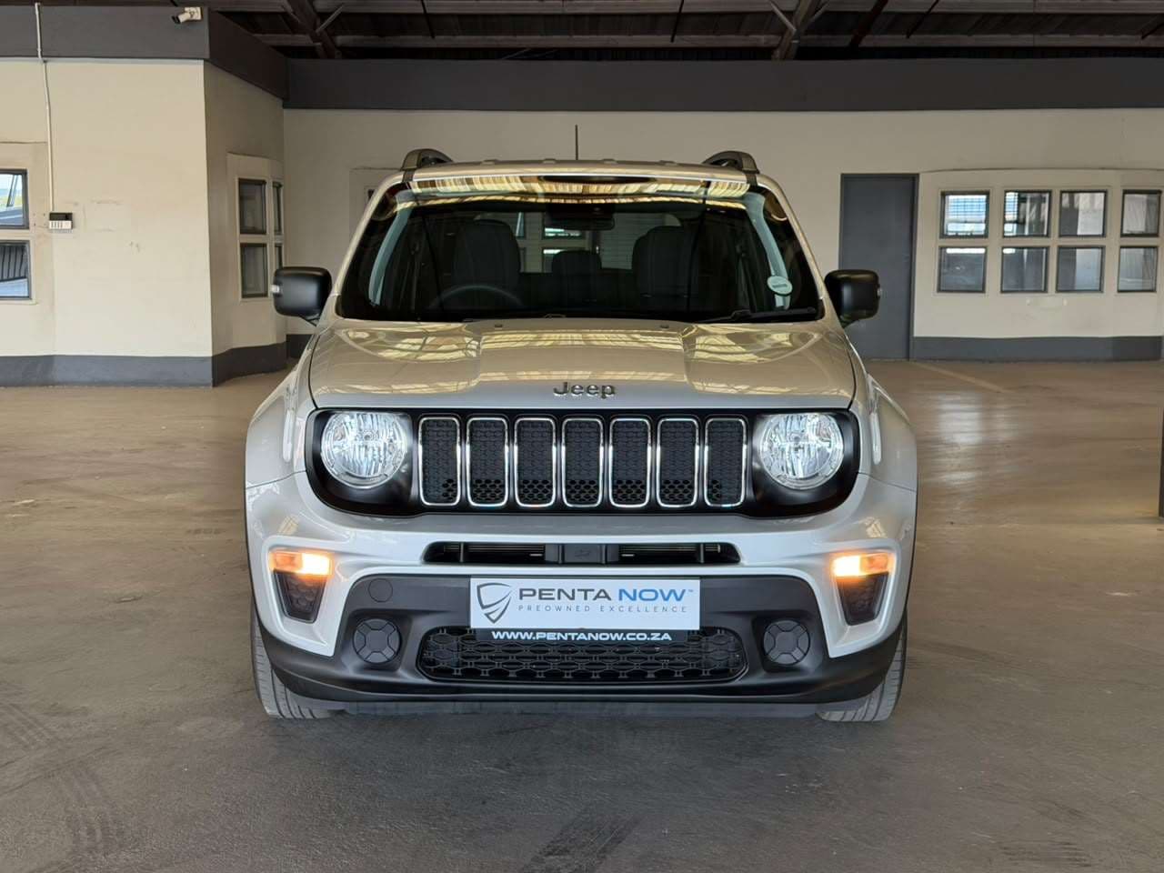 2020 Jeep Renegade, image 8 of 16