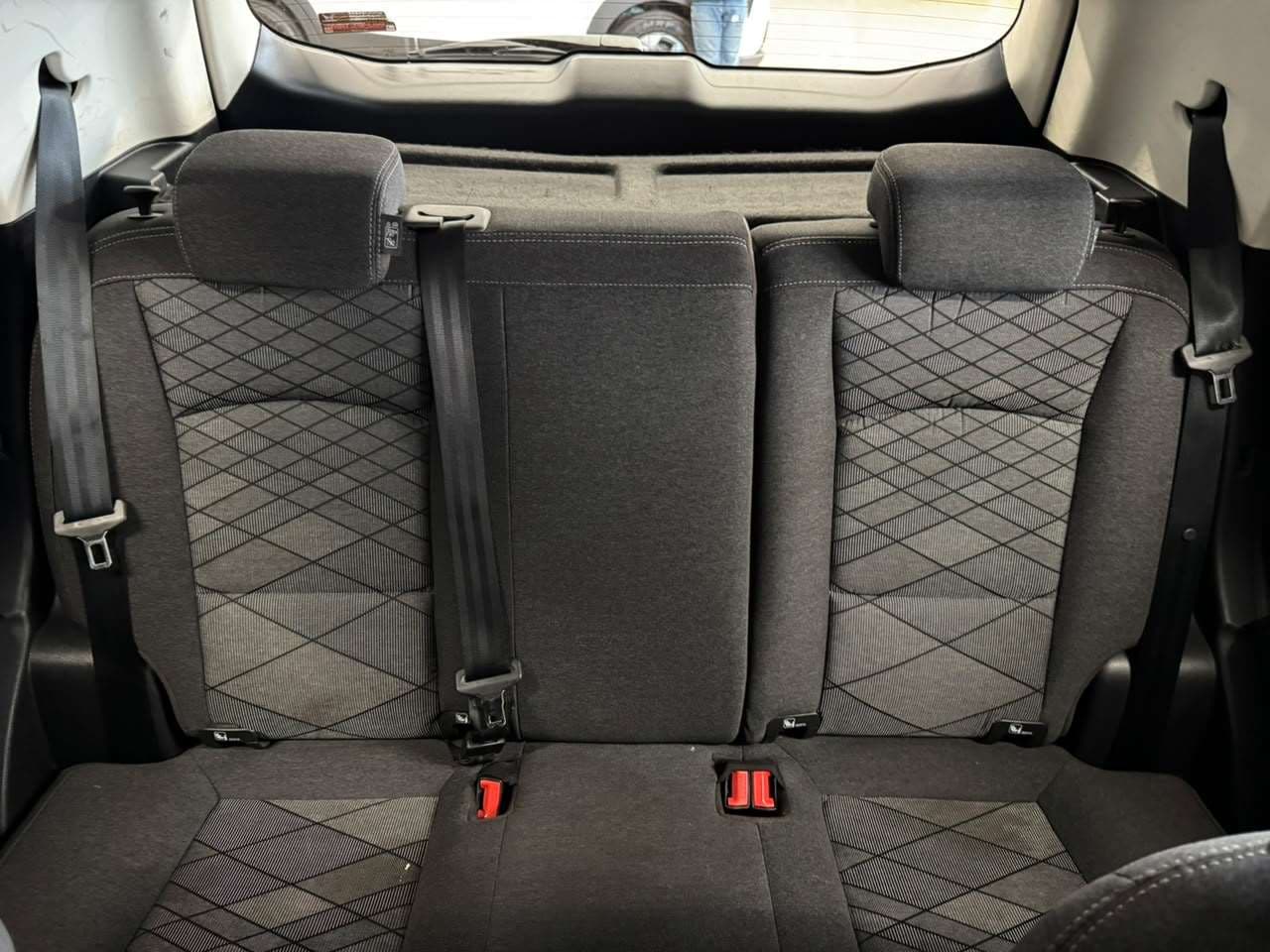 2025 Mahindra Xuv3xo, image 13 of 16