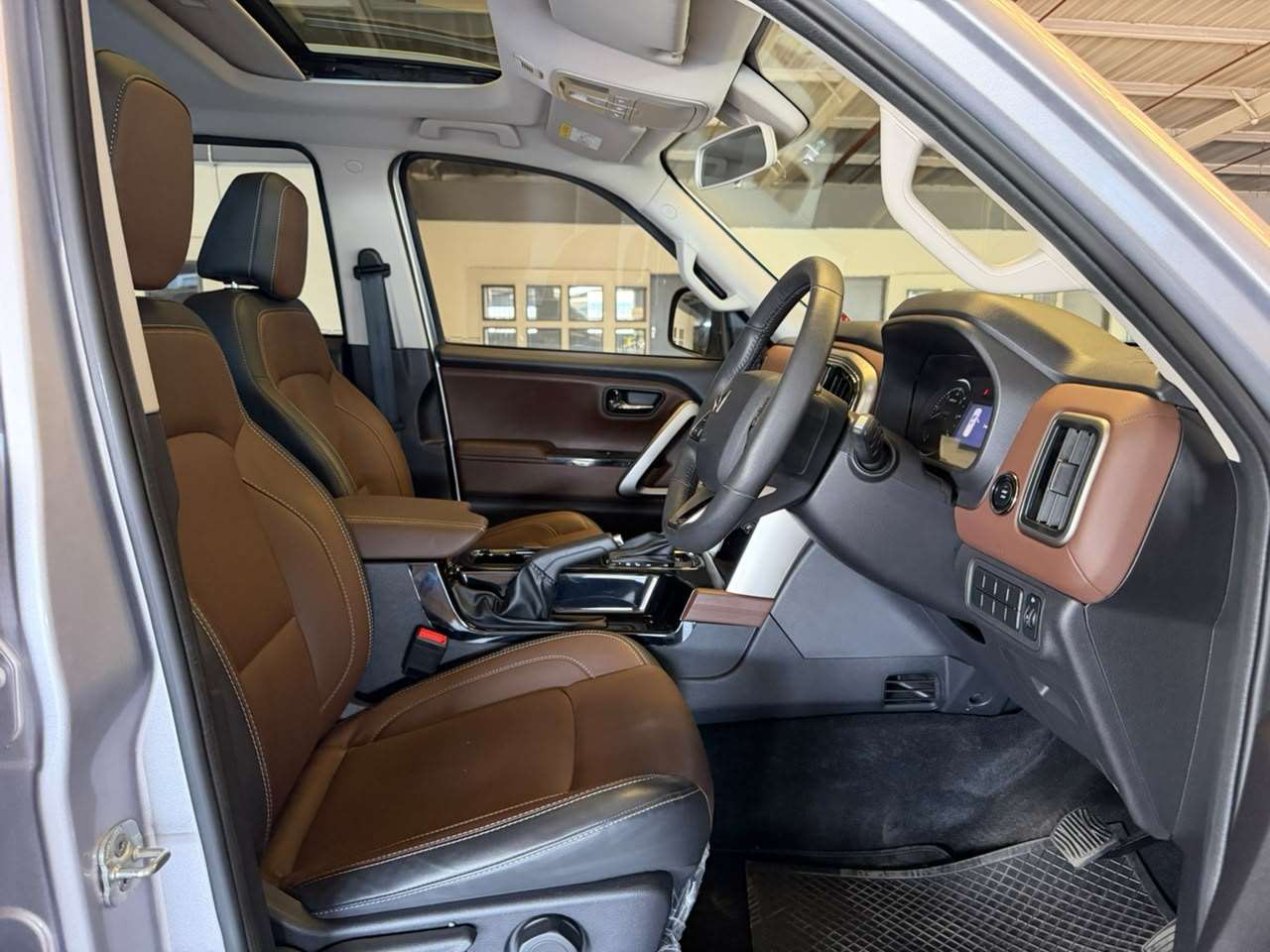 2026 Mahindra Scorpio Suv, image 11 of 16