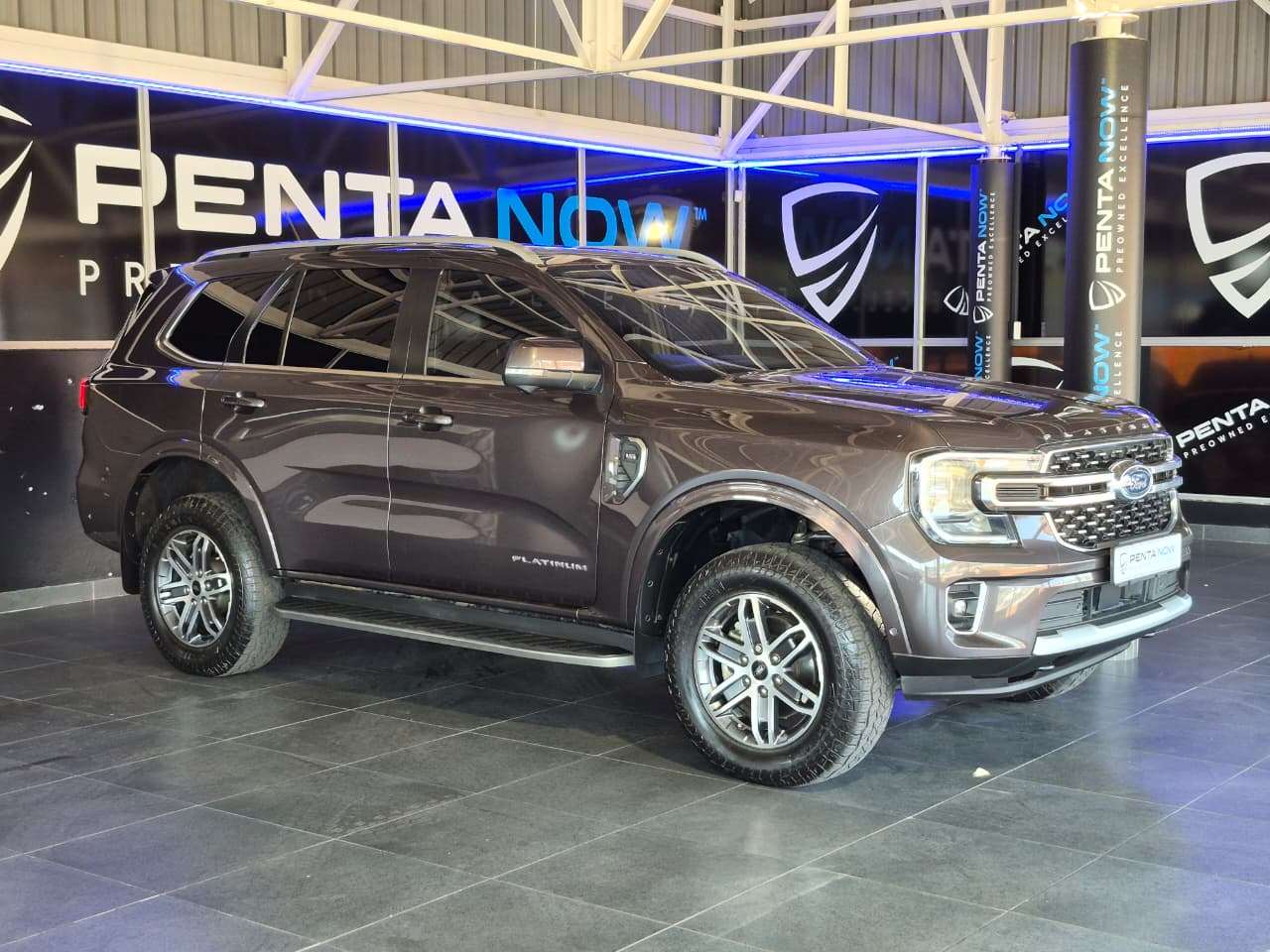 2023 Ford Everest, image 3 of 16