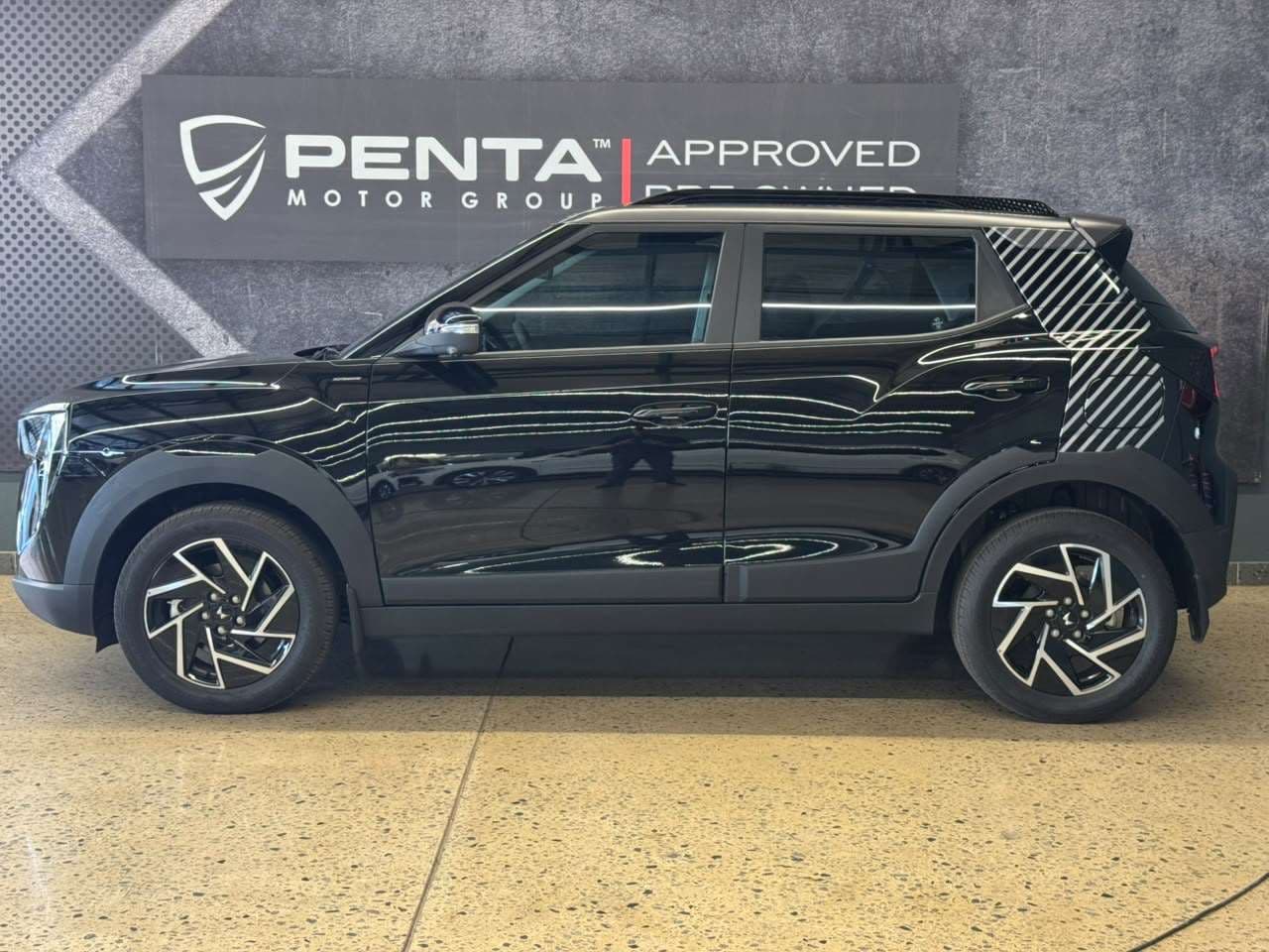 2026 Mahindra Xuv3x0, image 6 of 14