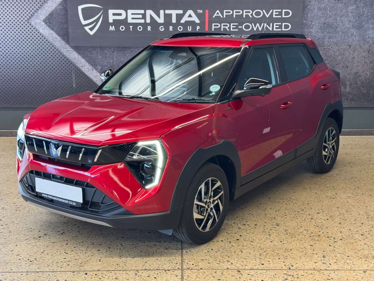 2024 Mahindra Xuv3xo, image 7 of 16