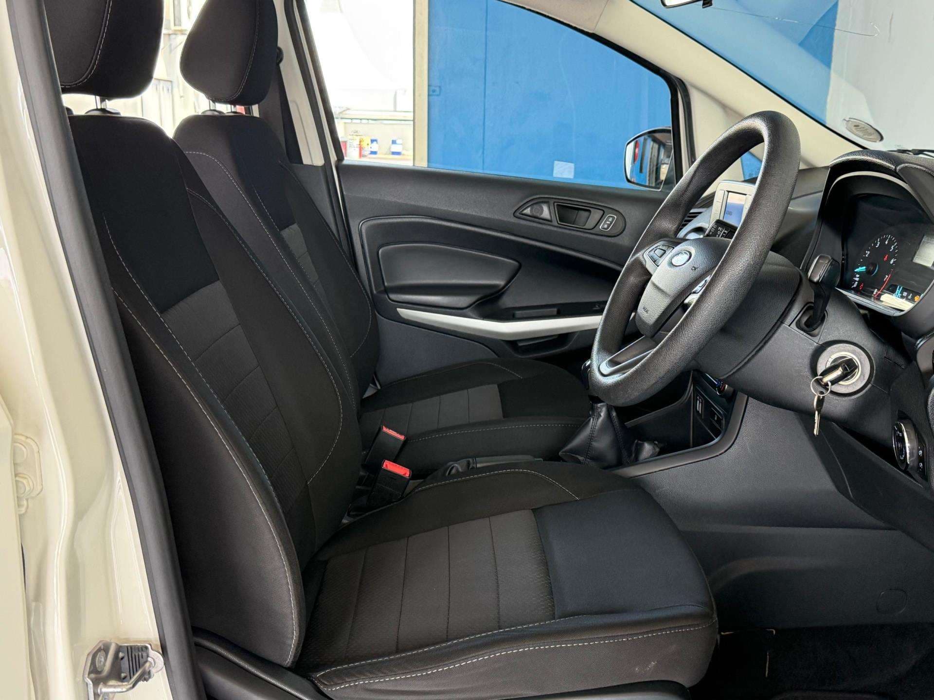 2020 Ford Ecosport, image 13 of 16