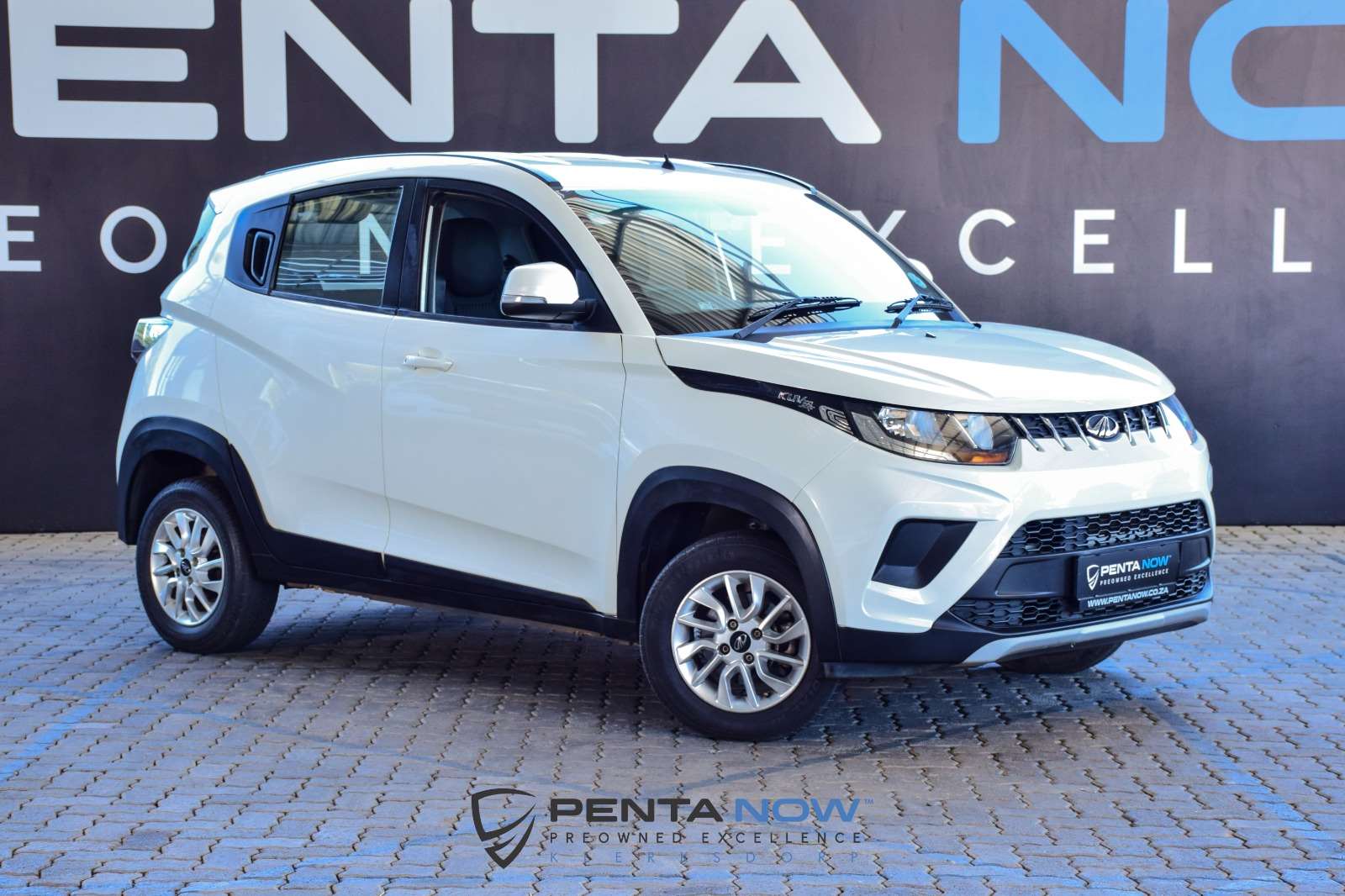 Mahindra Kuv 100