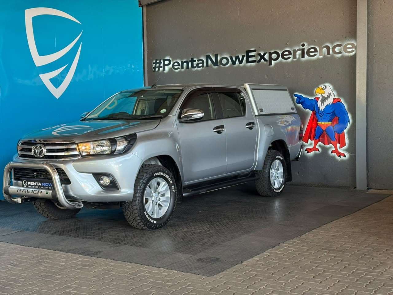 2017 Toyota Hilux, image 3 of 16