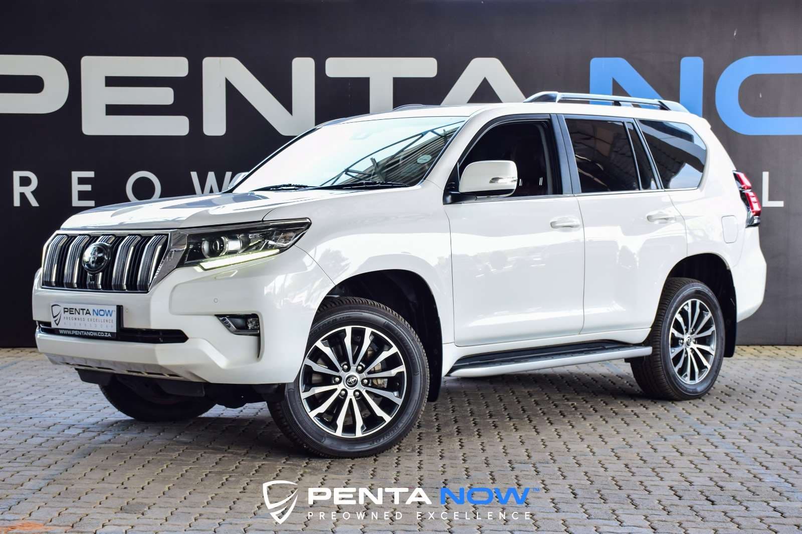 2022 Toyota Prado, image 3 of 16